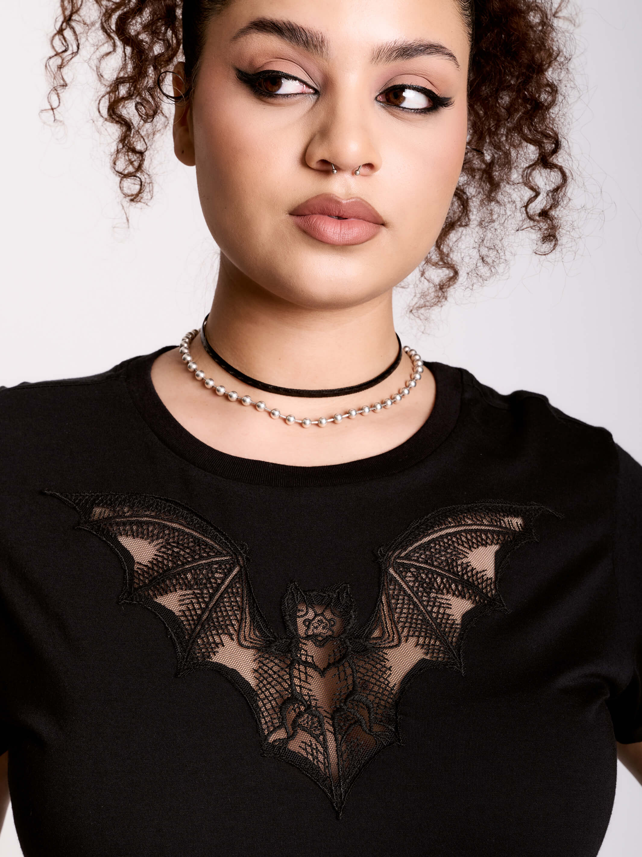 BAT APPLIQUE T-SHIRT