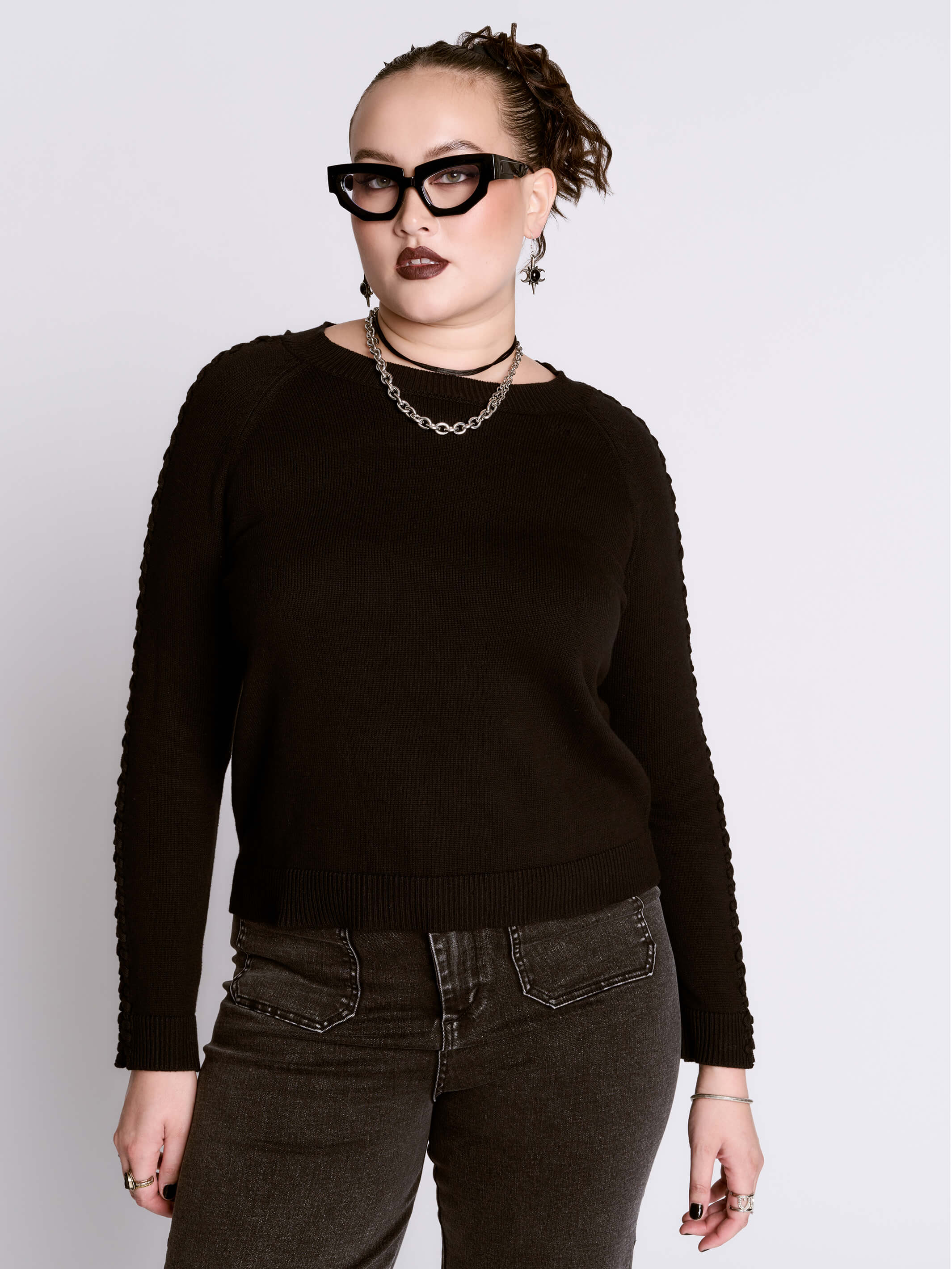 BLACK BRAIDED SWEATER