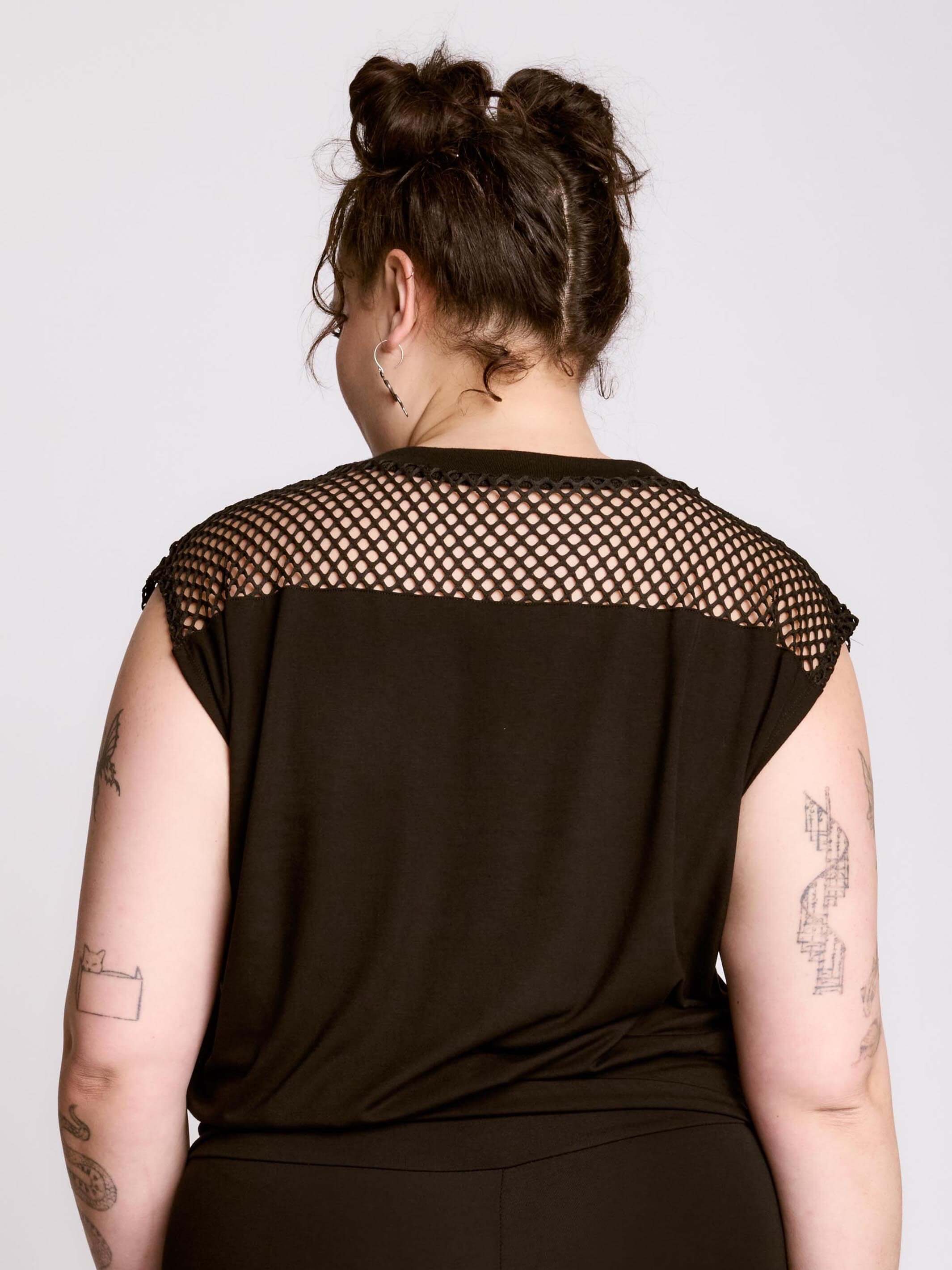 FISHNET BLOUSON TOP
