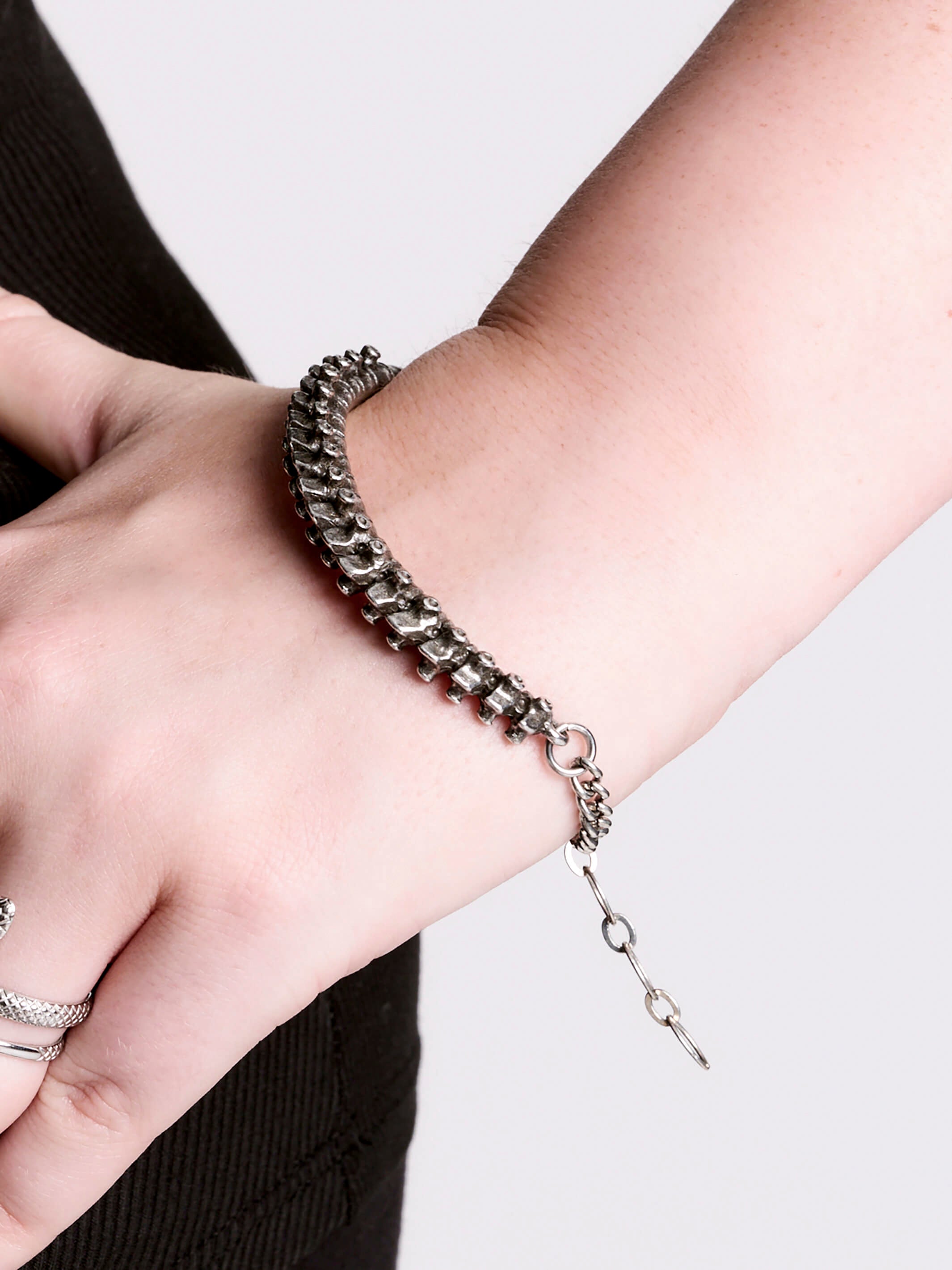 Spine Bracelet – Midnight Hour