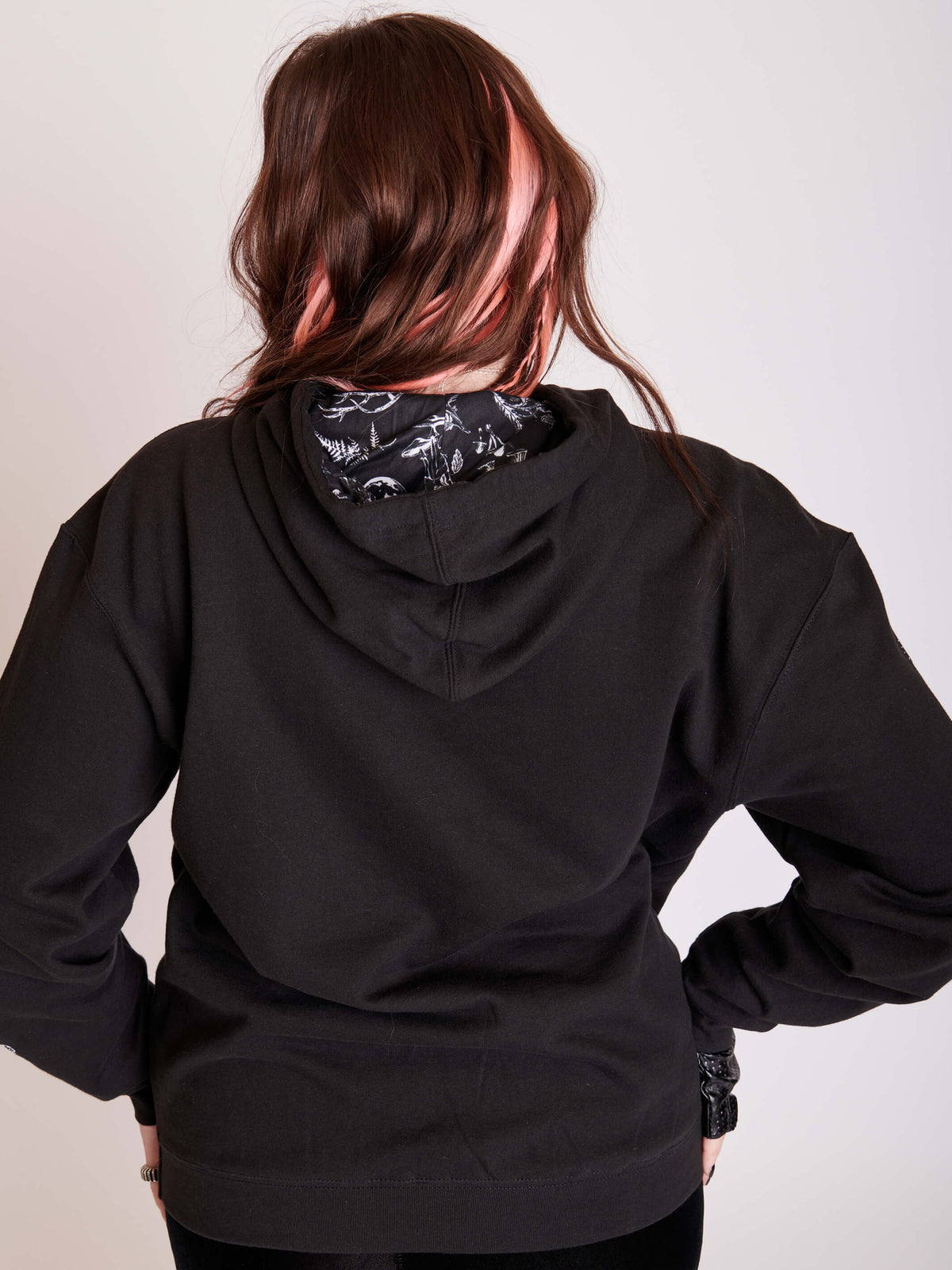 super thick fleece lined hoodie. Printed lined hood, logo drawcord, and kangaroo pocket.
