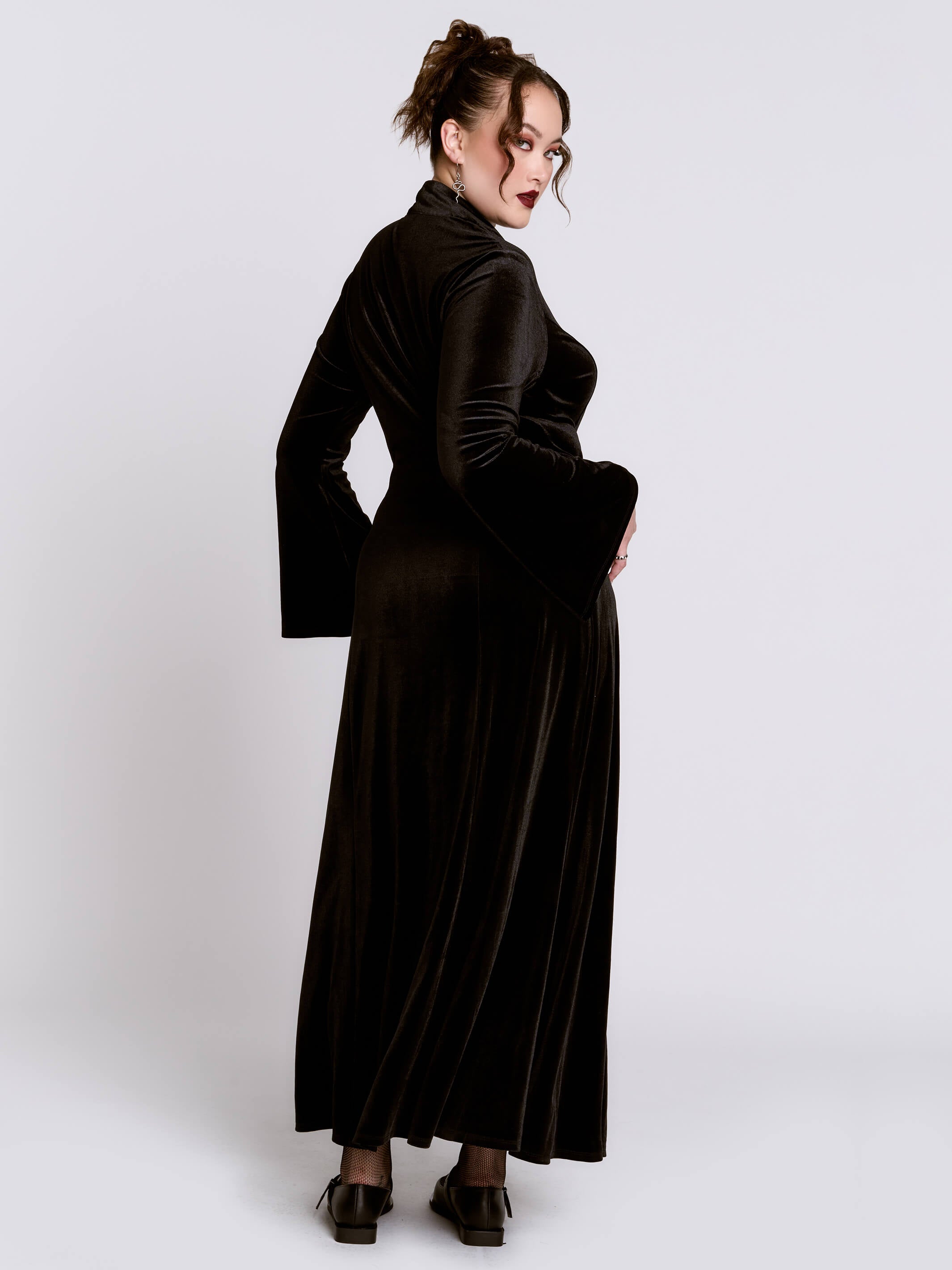 Black Lodge Velvet Dress – Midnight Hour
