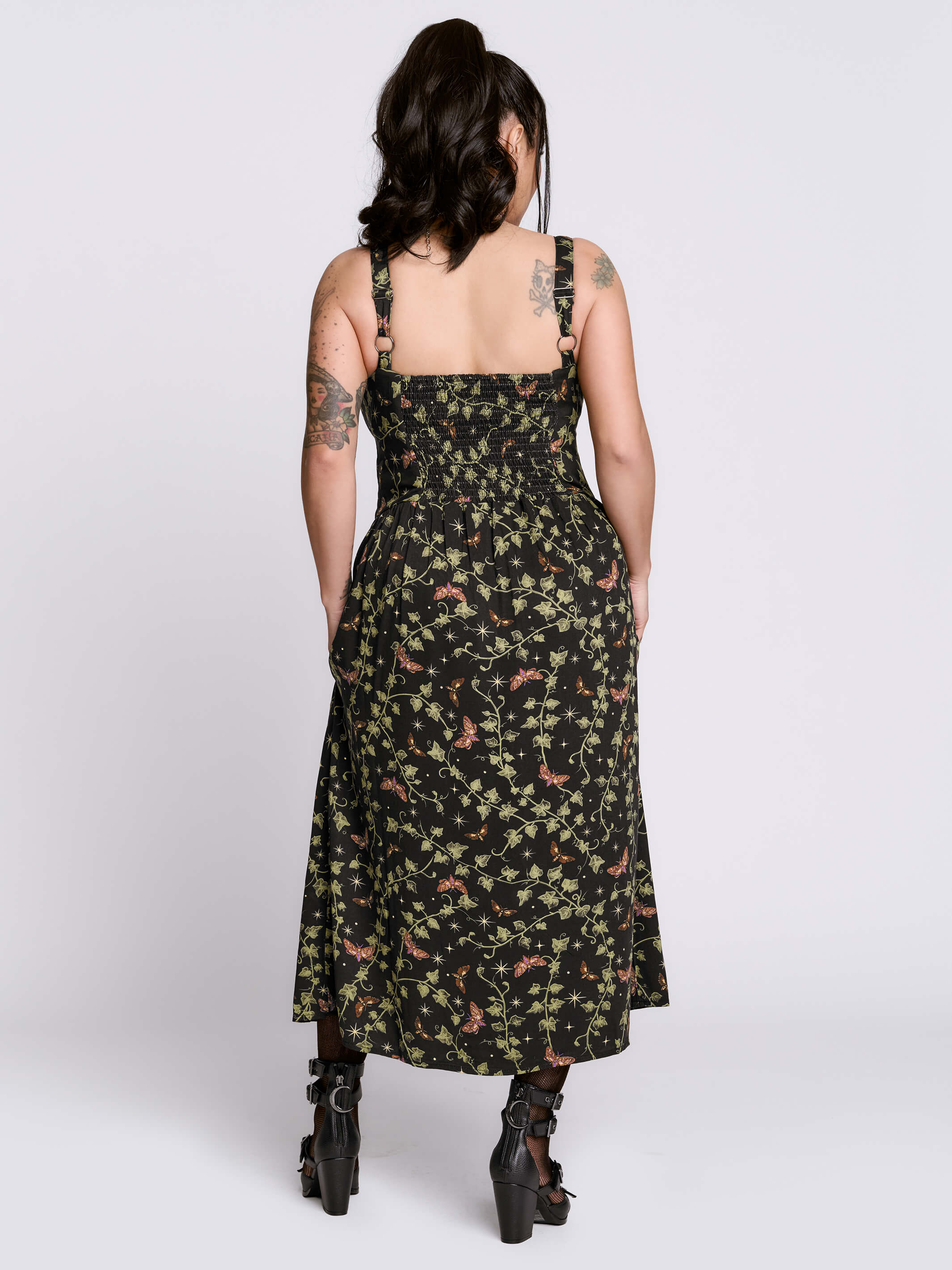 dressproduction w364 セミオーダー Creeping Ivy Sundress | Figure-Flattering Black Sundress