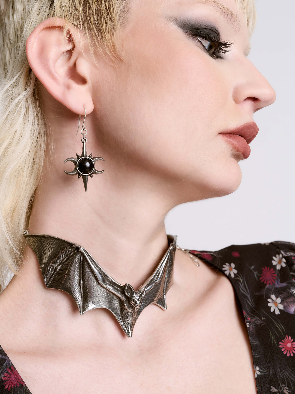 Descendingdarknesschoker1.jpg? 