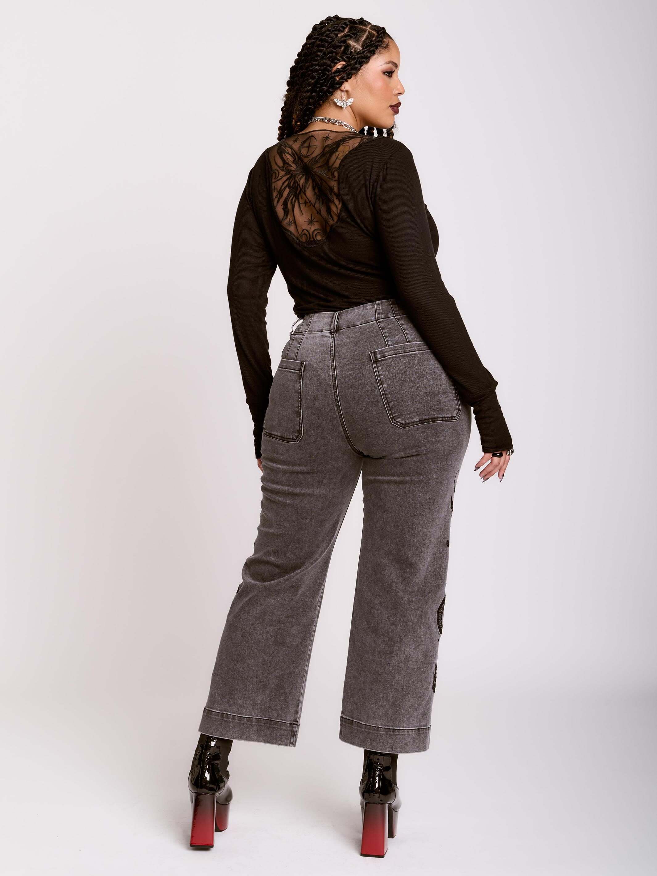 Distressed Embroidered Jeans – Midnight Hour