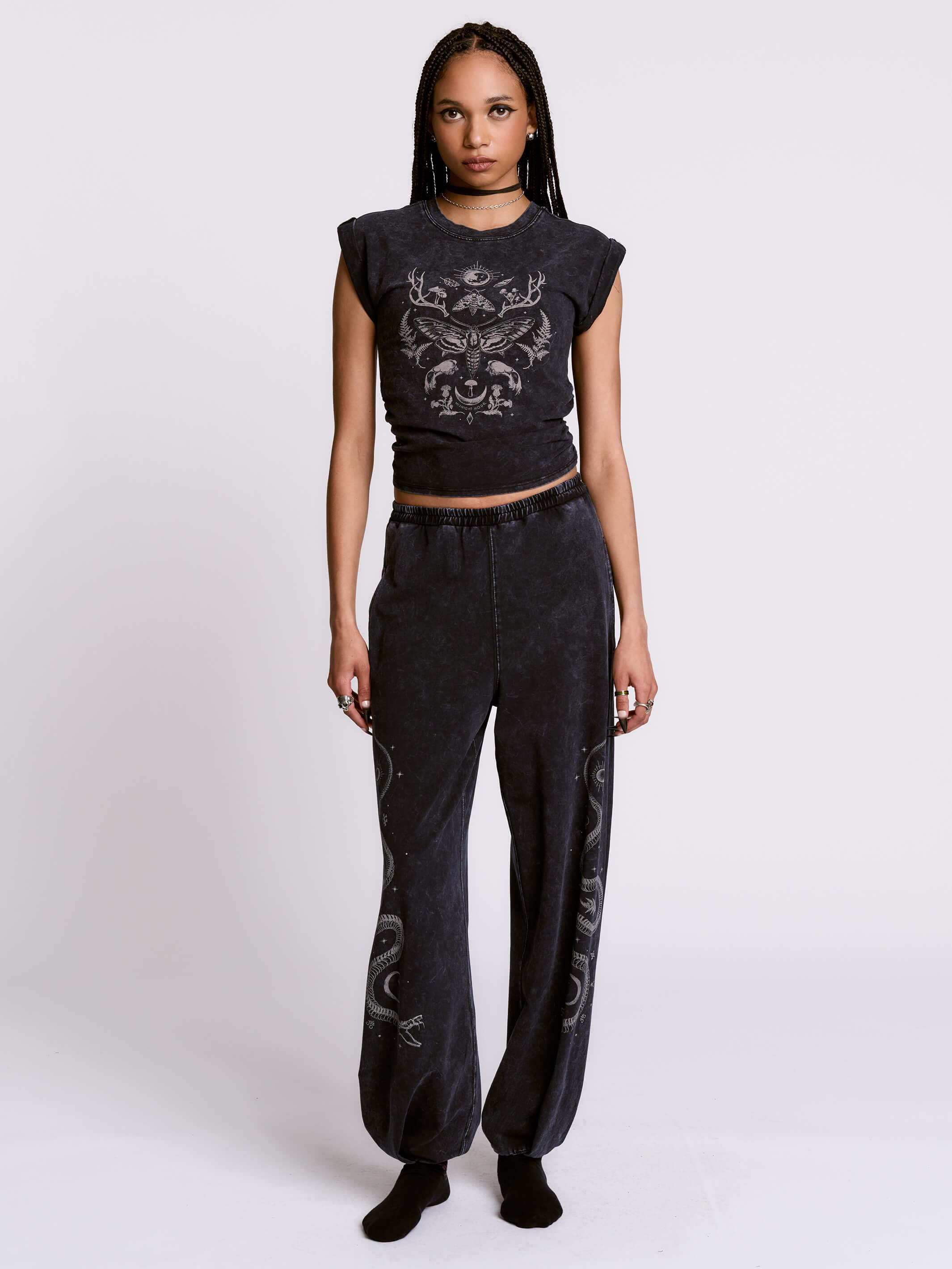 FOREST WITCH MINERAL WASH BABY TEE