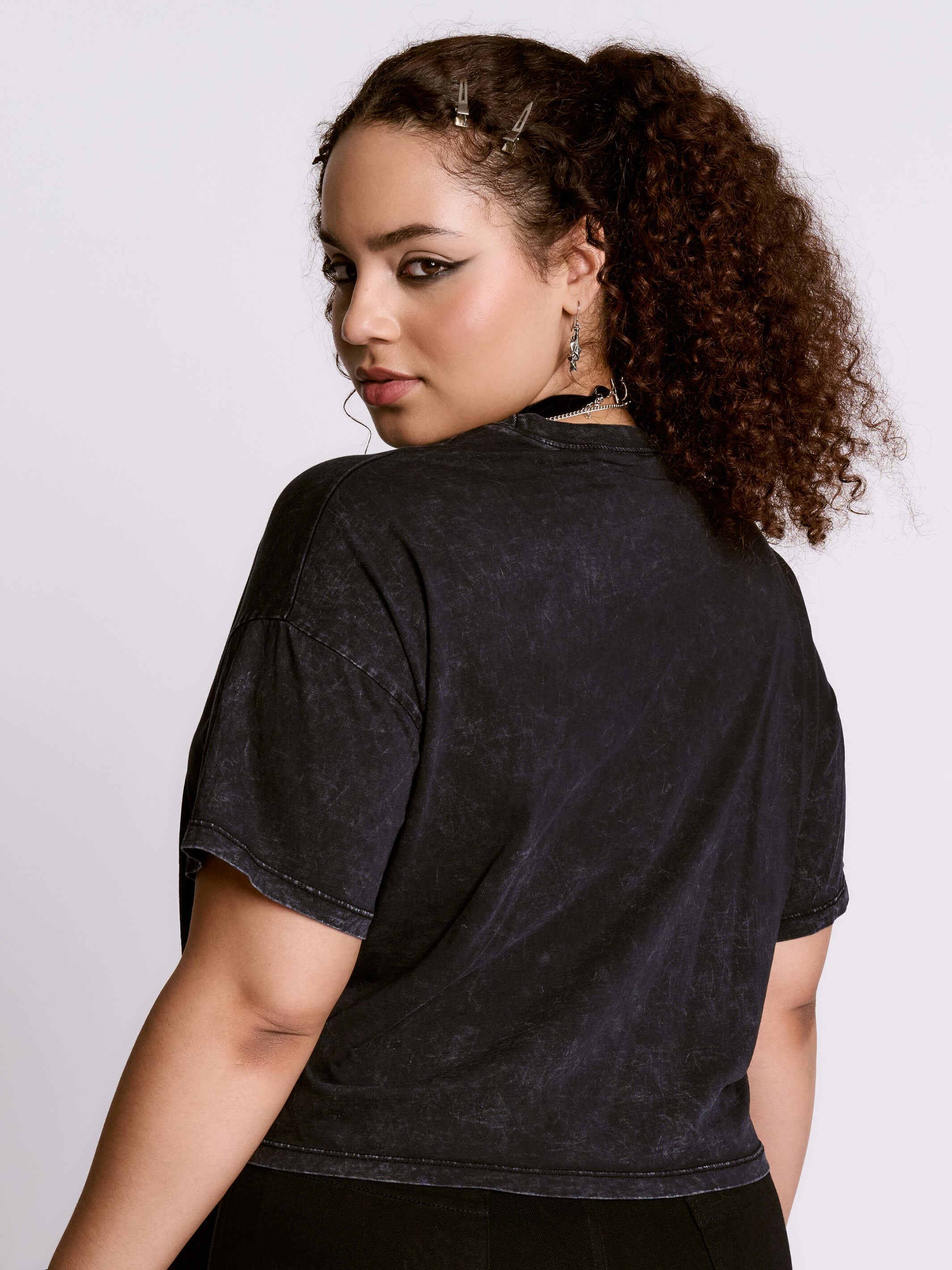 Gothic Angel Cropped Mineral Wash Tee – Midnight Hour