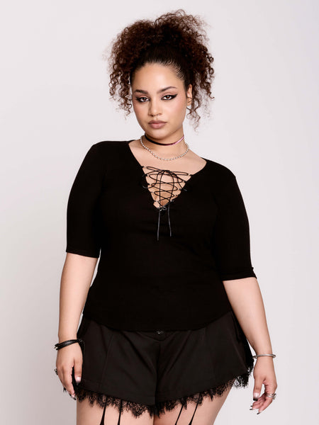 HEVE レディバグトップス Lace-Up Rib Top in Black – V-Neck Grommet Detail by Midnight Hour