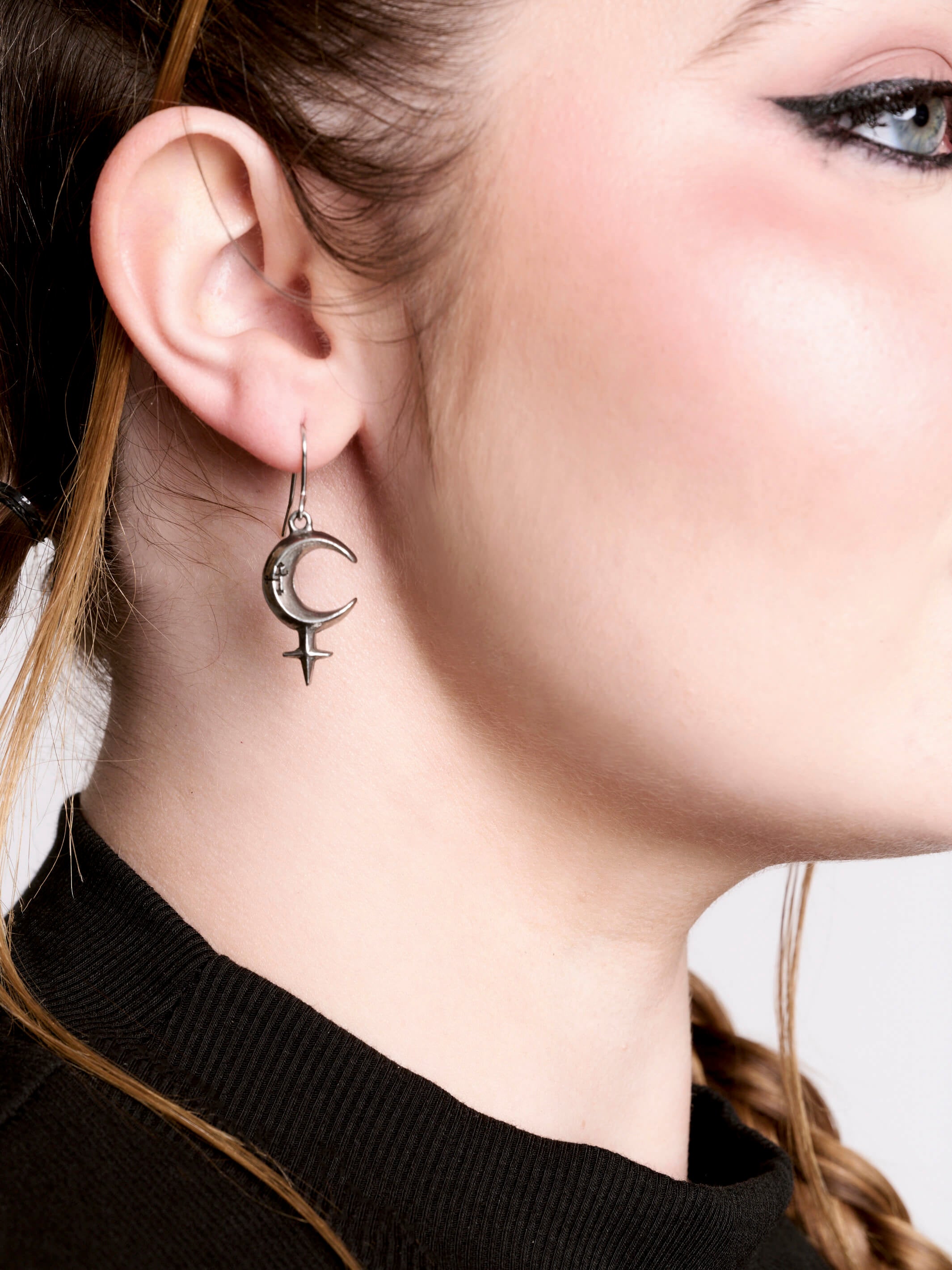 Lilith earrings
