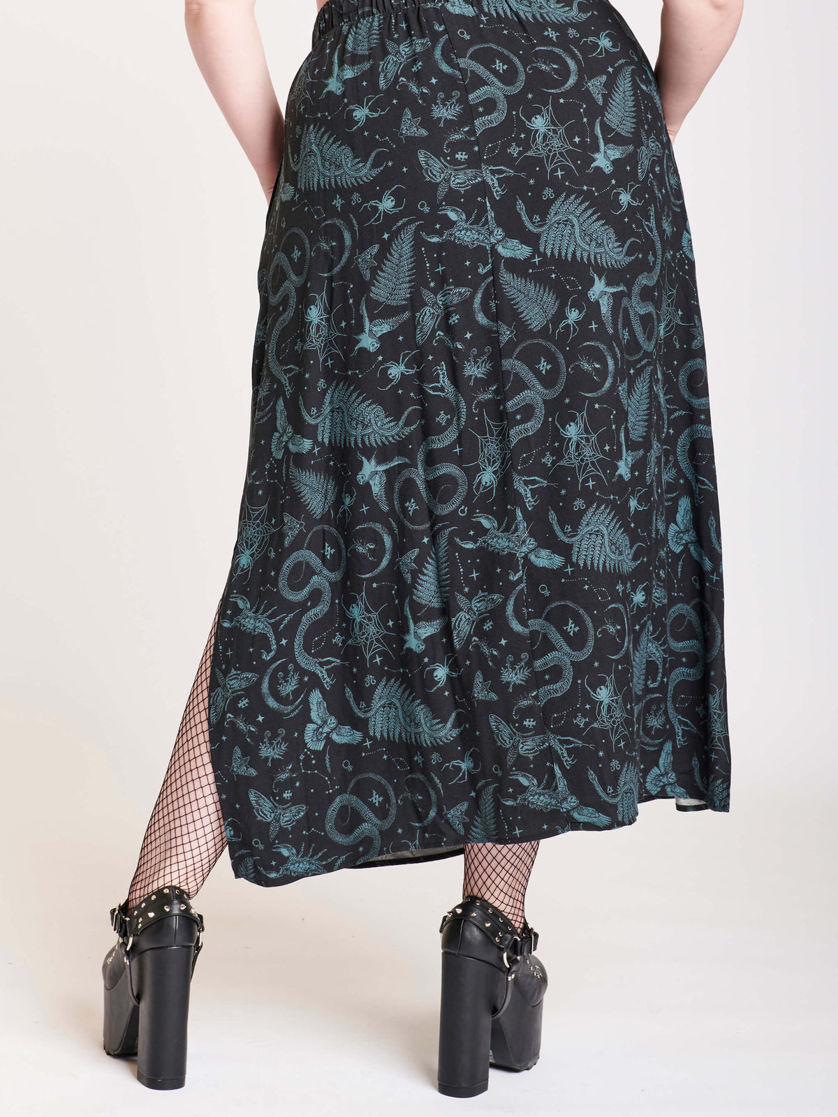 Side split maxi skirt with black and green all over print
