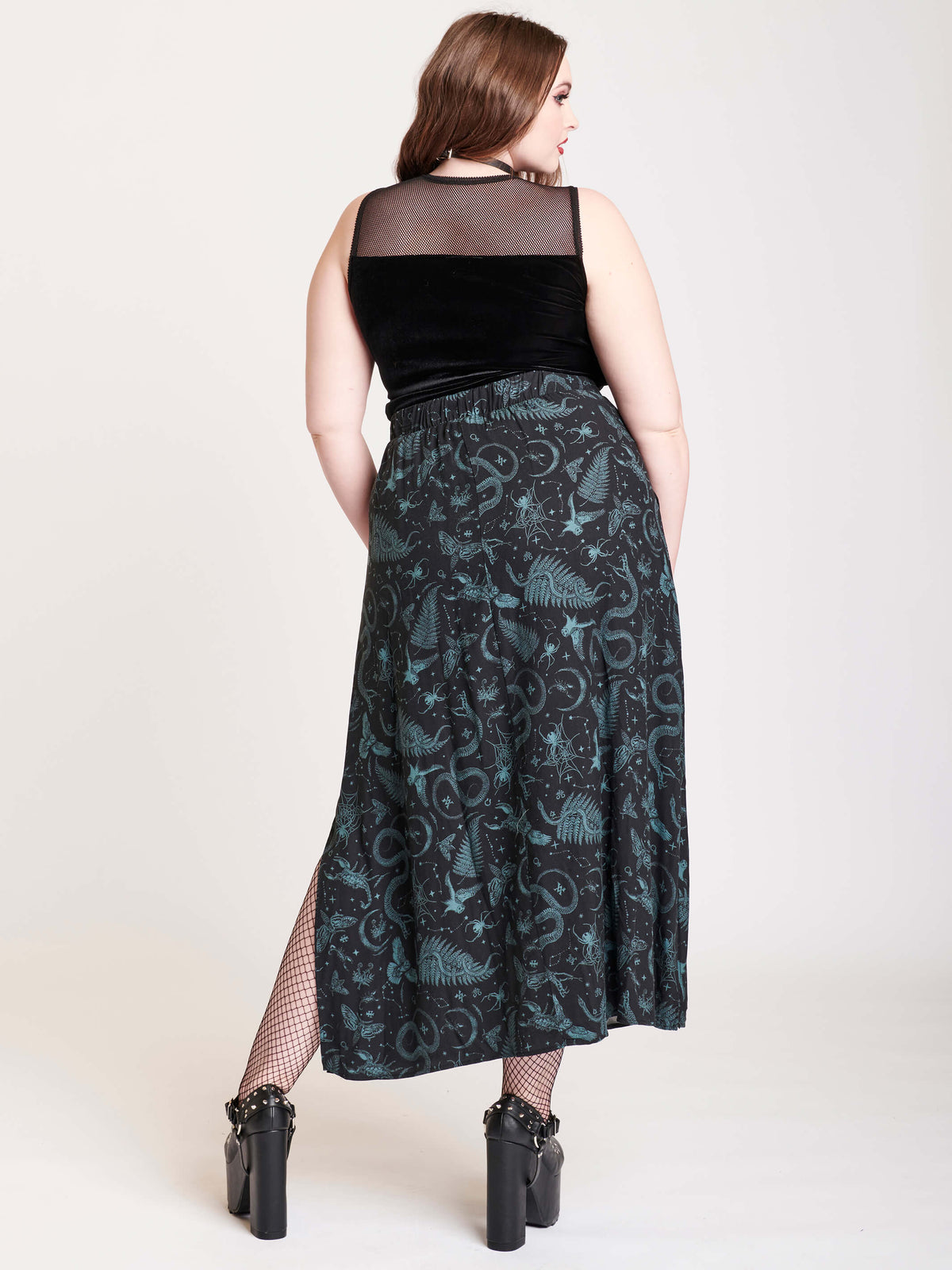 Side split maxi skirt with balck and green all over print