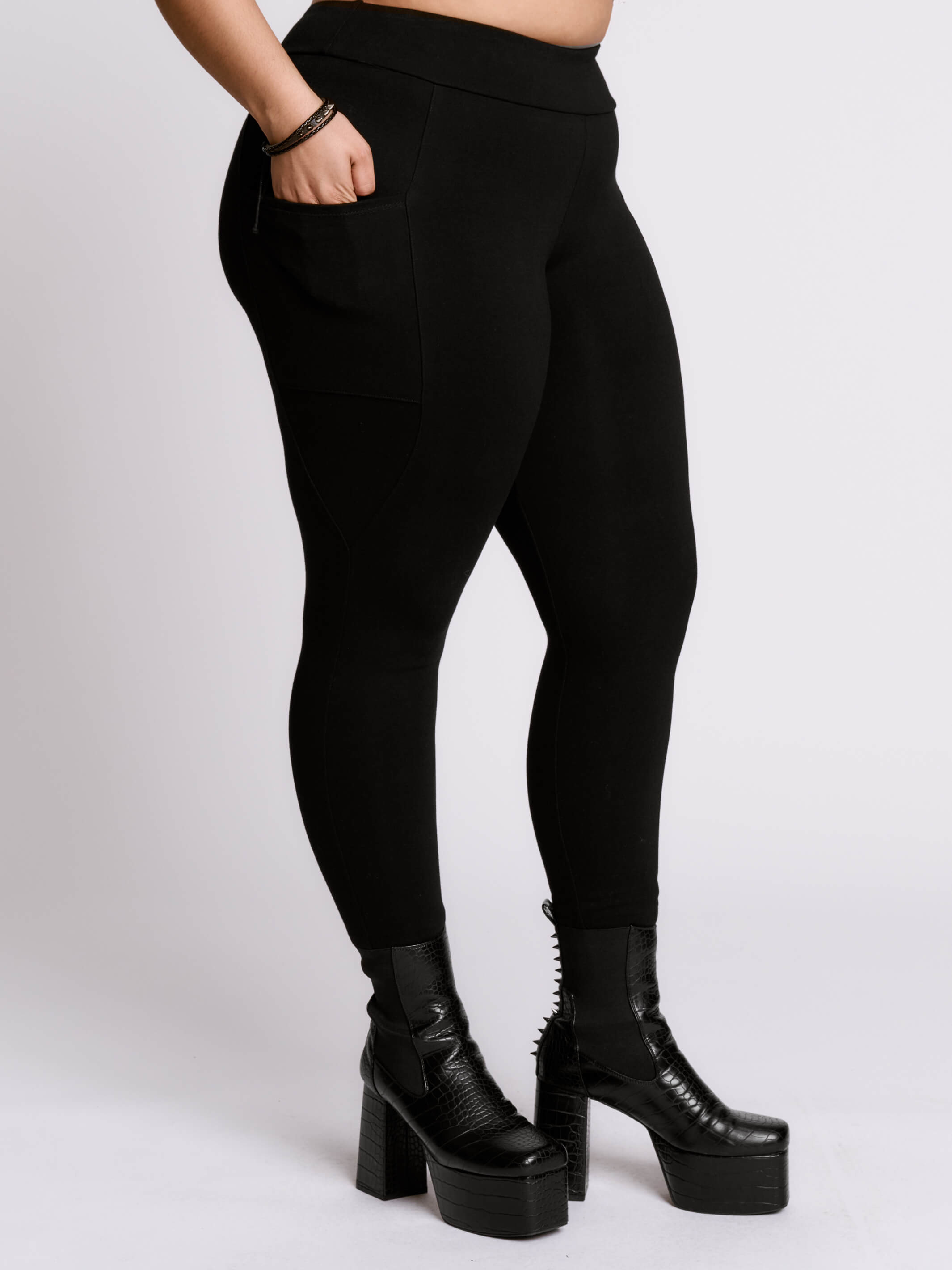 Plus Size Leggings – Midnight Hour