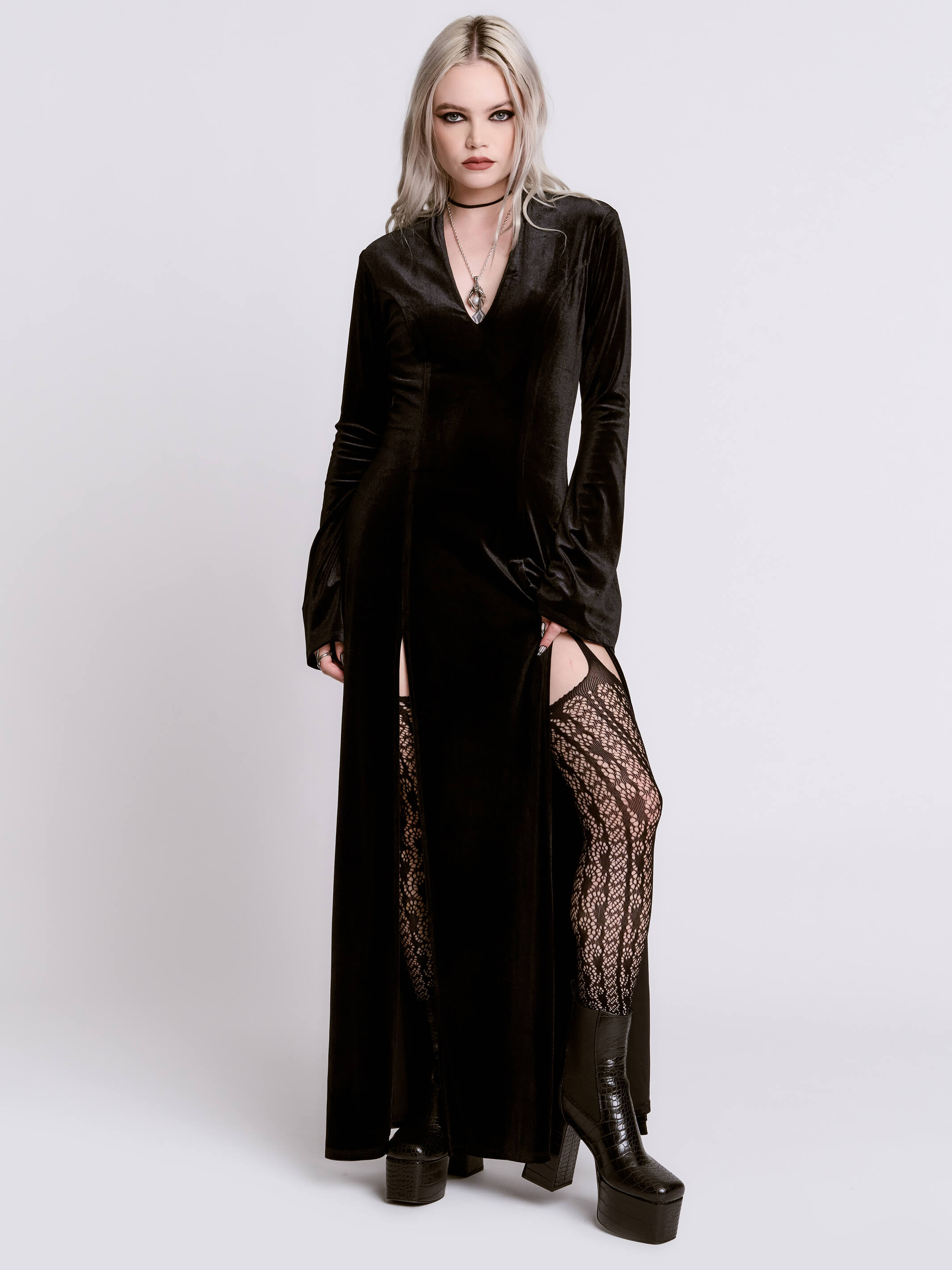 Black Lodge Velvet Dress – Midnight Hour