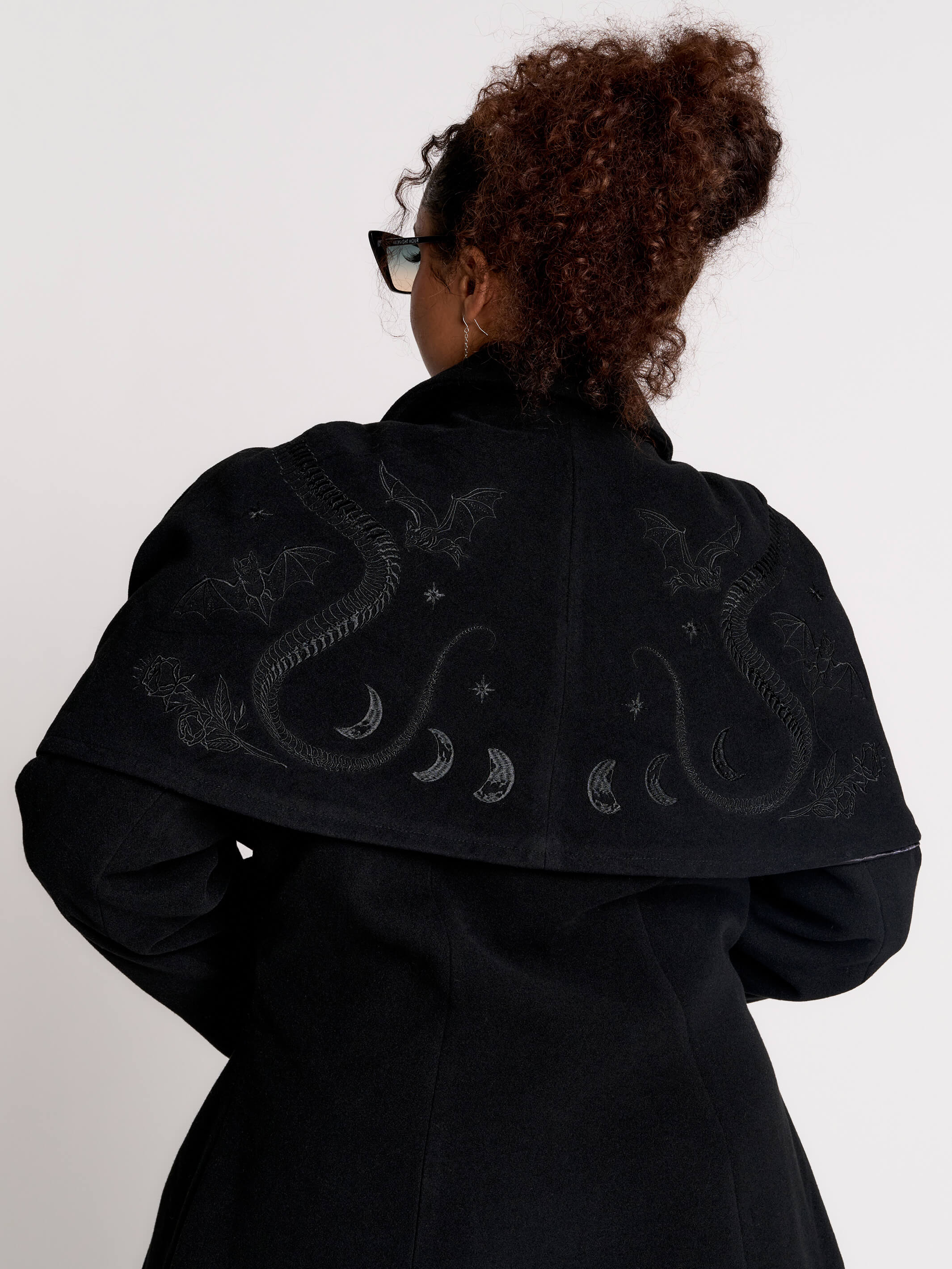 Serpent Cape Peacoat by Midnight Hour – Gothic Black Skull-Button