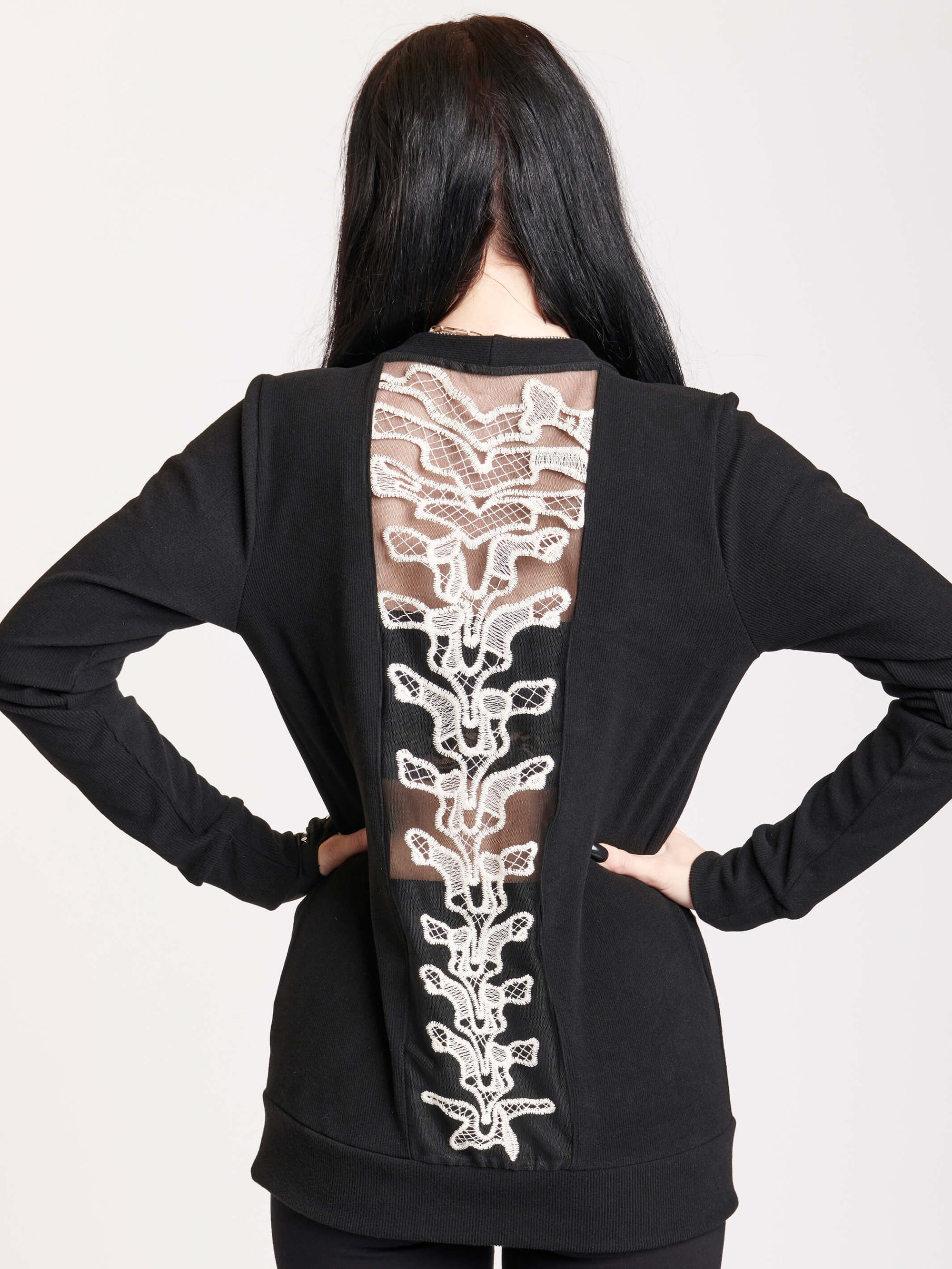 spine back embroidered applique with metal skull buttons