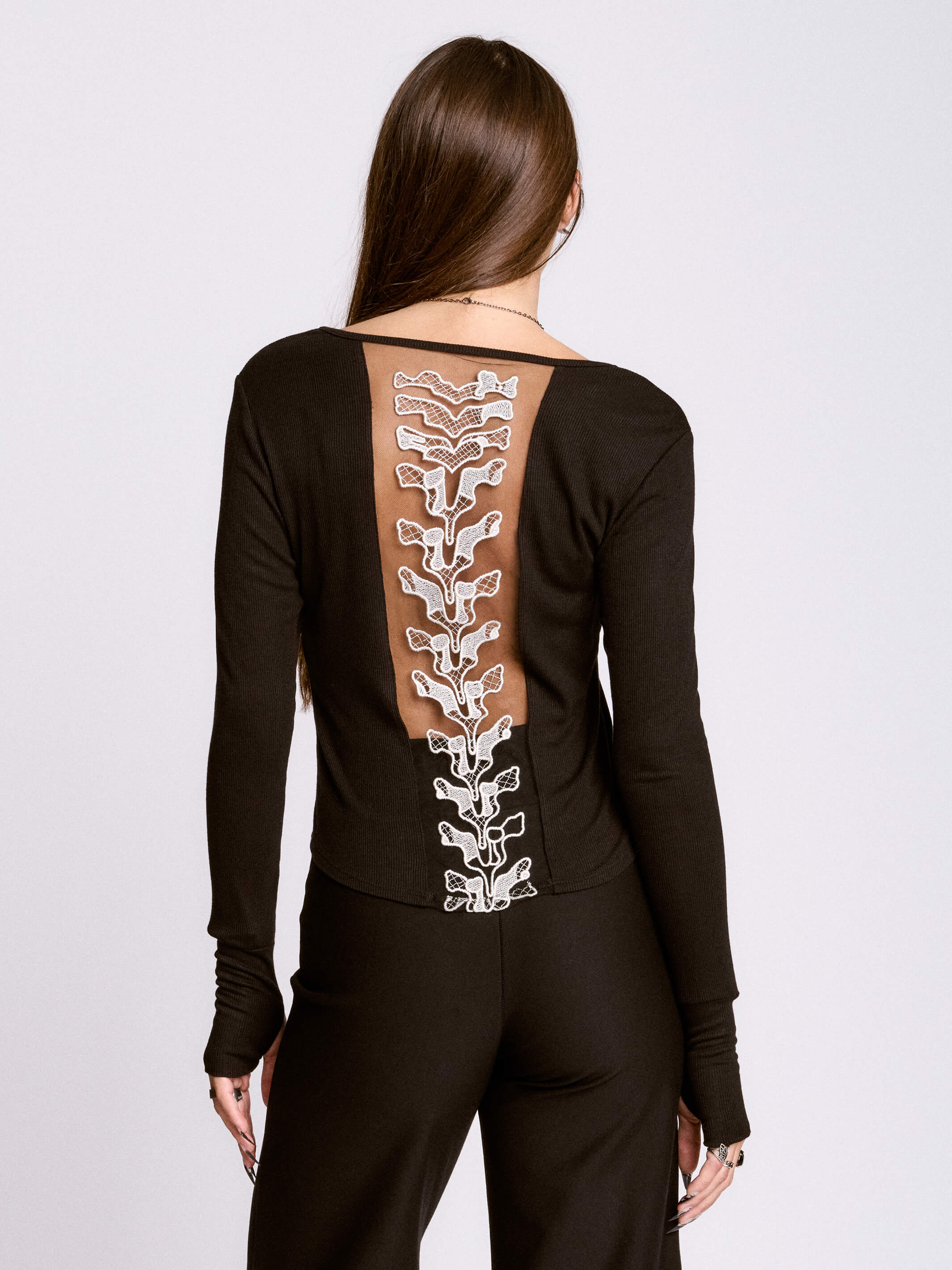 LONG SLEEVE SPINE TOP