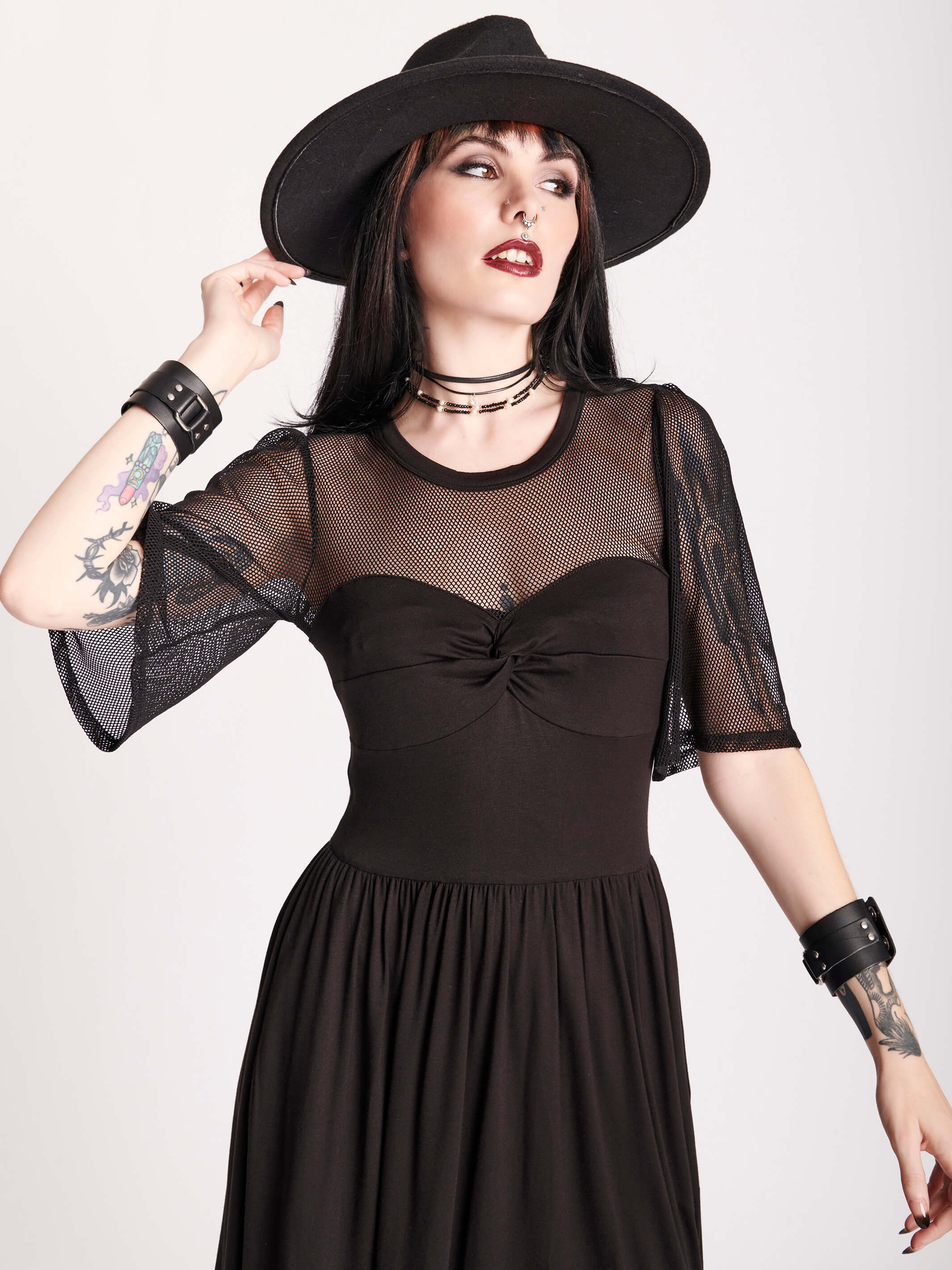 ELBOW LENGTH SLEEVES, MESH YOKE AND KNOTTED FRONT DETAIL