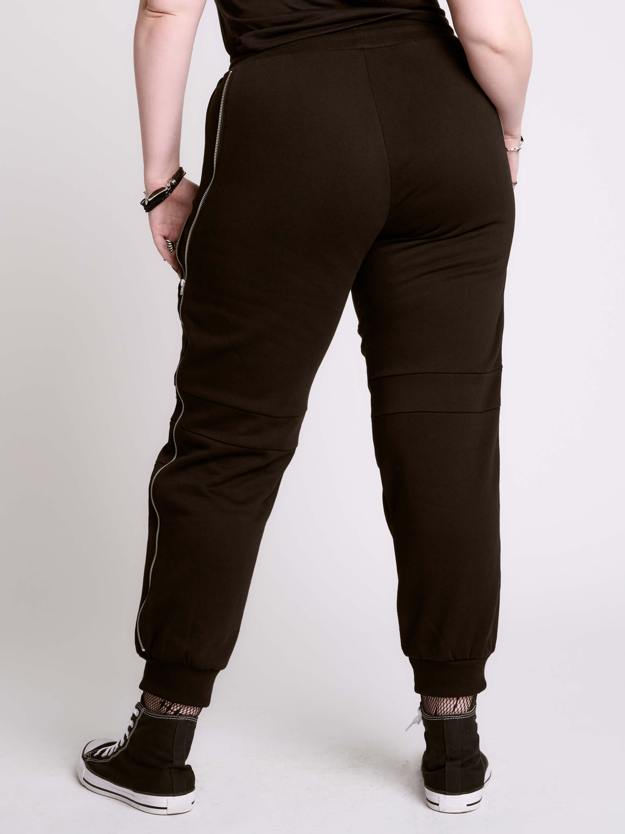 Zipper Joggers – Midnight Hour