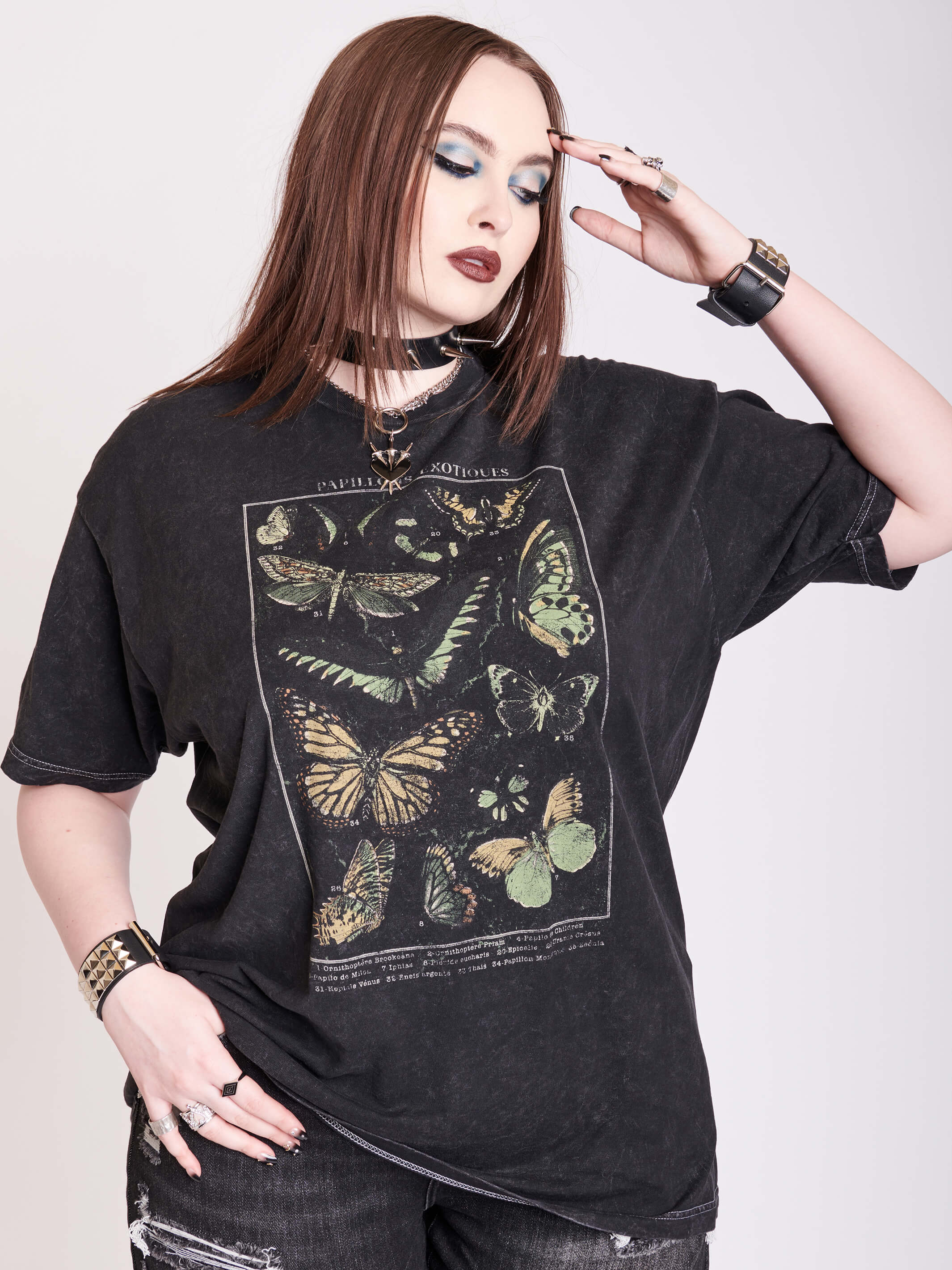 Mineral wash tee with butterfly ar
