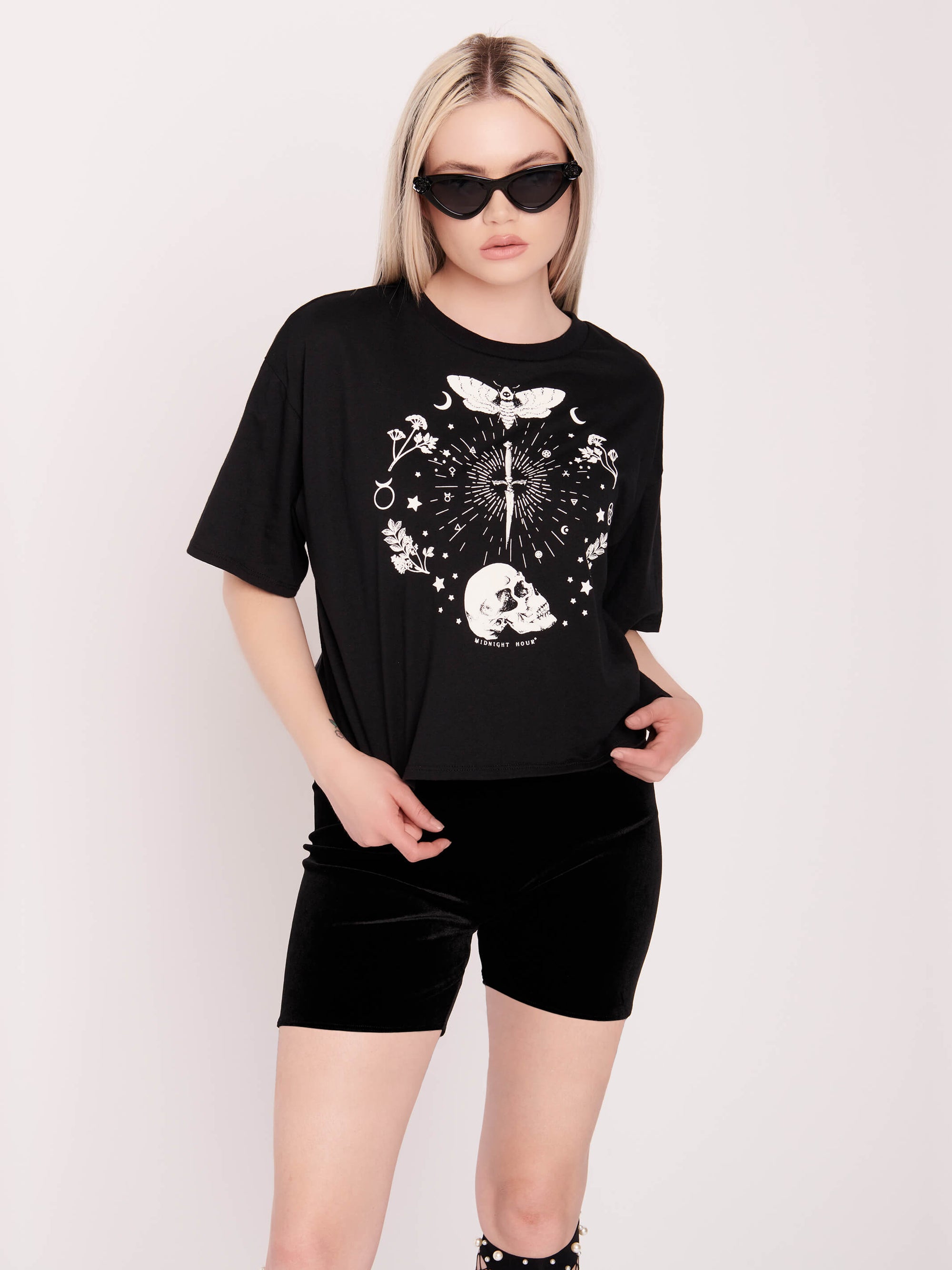 The Earth elements are at work in this 100% cotton crop oversize T-shirt.Skull, dagger, witchy herbs, and deathmoth goth rock t-shirt. 