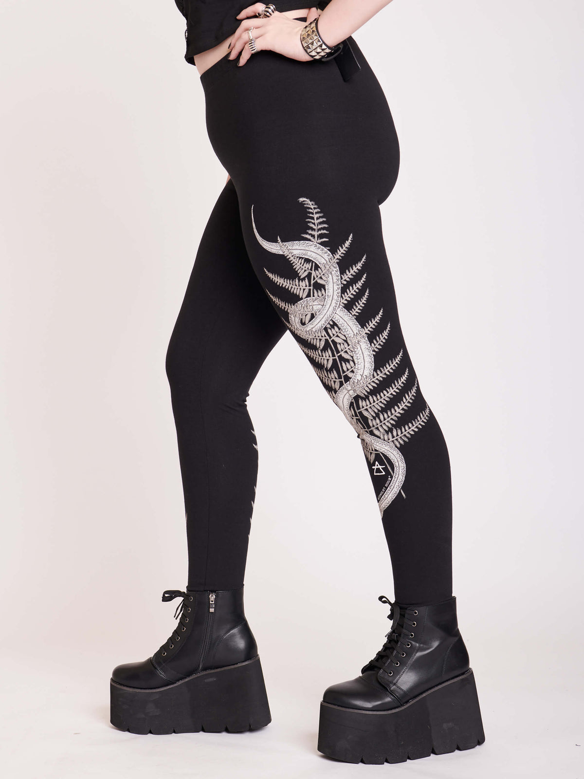 Gothic witchy legging with snake and fern