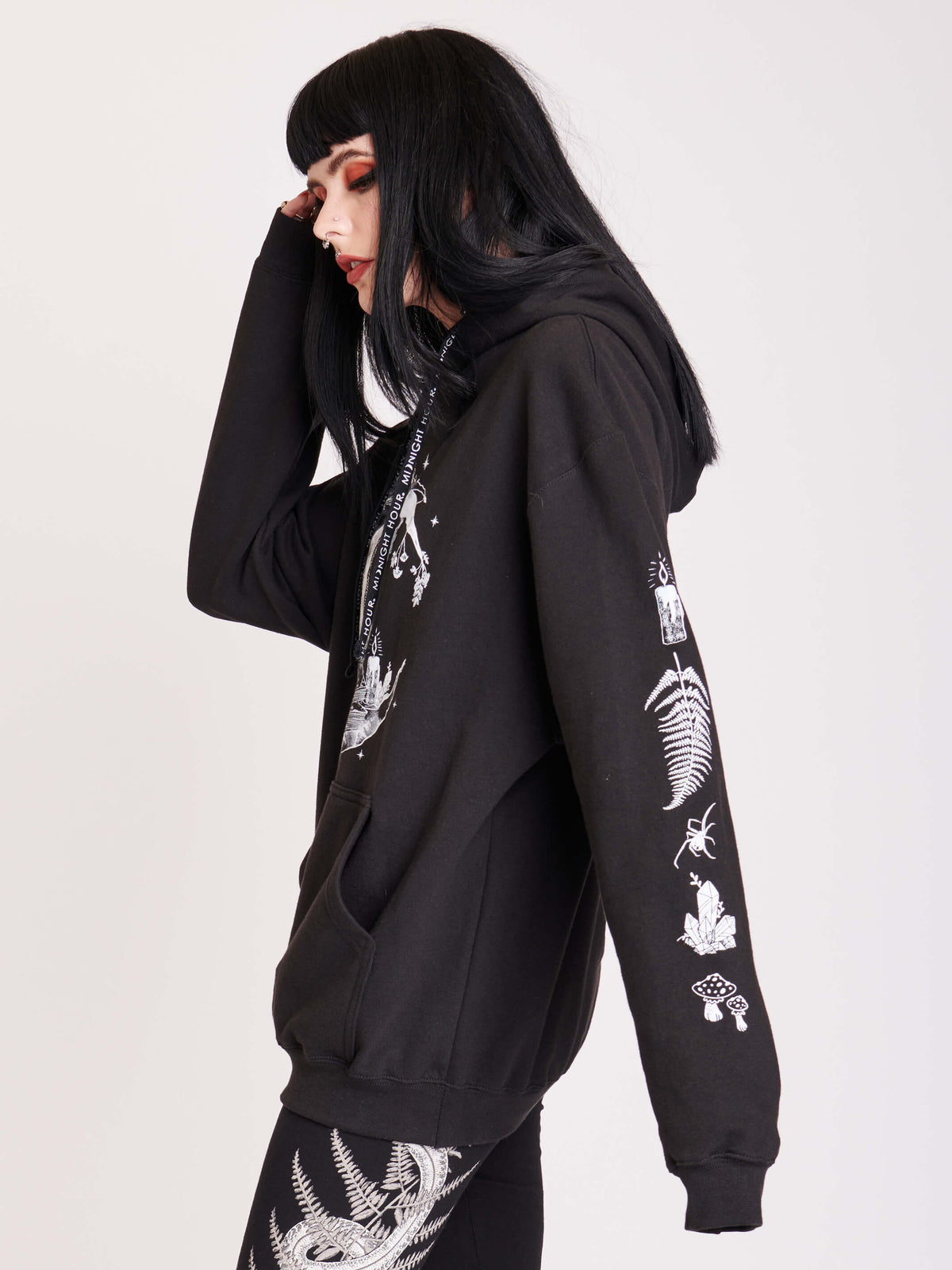 super thick fleece lined hoodie. Printed lined hood, logo drawcord, and kangaroo pocket.